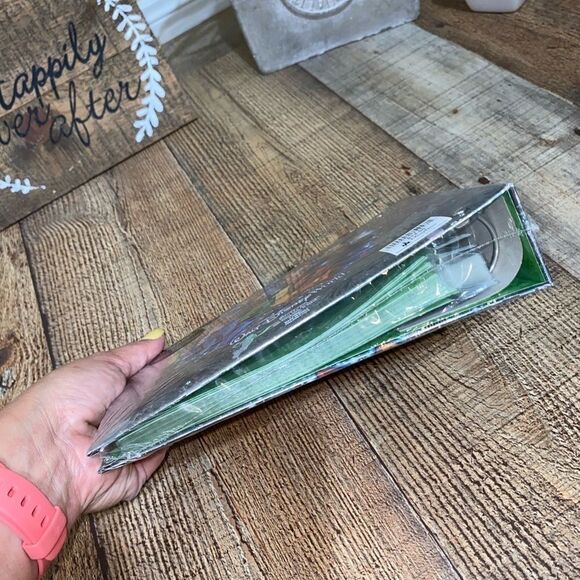 Disney Photo Album - 2012 Mickey Mouse - Picture 6 of 7